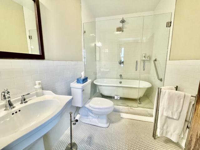 Dartmouth House Inn — photo 18