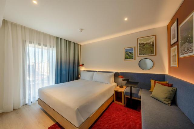 Hampton By Hilton Alicante Airport — photo 18