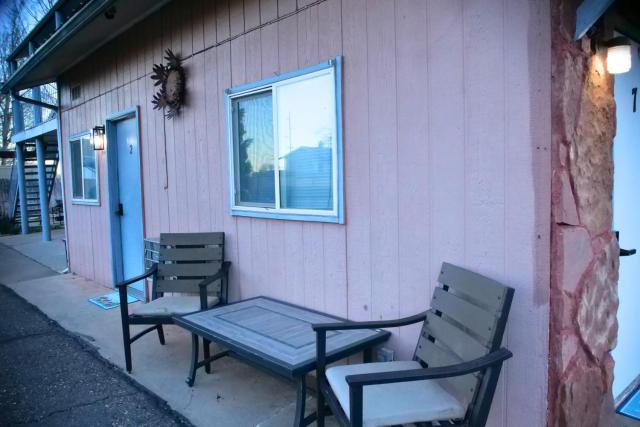 Travelers Motel — photo 21