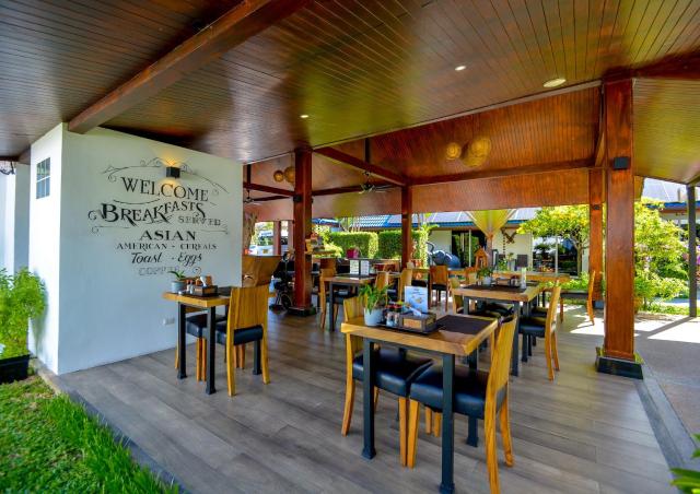 Phuket Airport Hotel — photo 18
