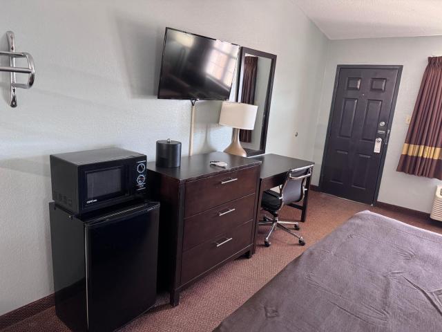 Owensville Motor Inn — photo 14