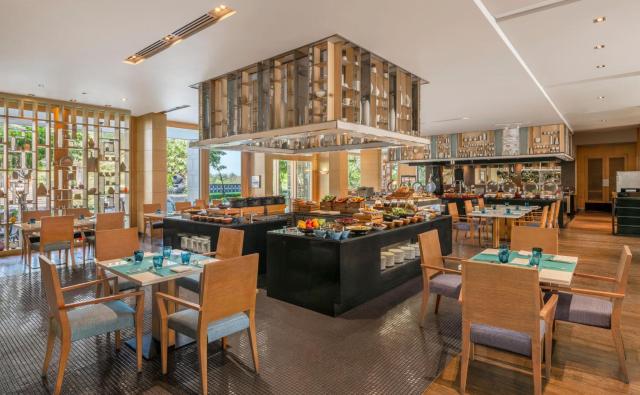 Hilton Bangkok Suvarnabhumi Golf Resort & Spa — photo 15
