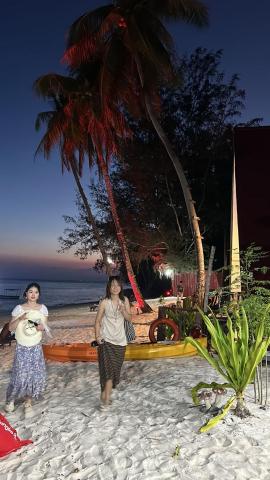 Standard Triple Room with Sea View — DEWATI ROOMSTAY B&B
