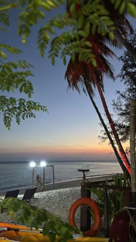 Standard Triple Room with Sea View — DEWATI ROOMSTAY B&B