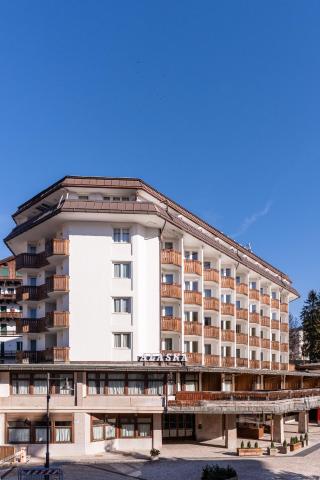 Hotel Alaska Cortina — photo 12