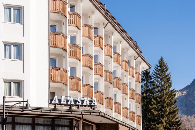 Hotel Alaska Cortina — photo 8