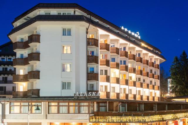 Hotel Alaska Cortina — photo 9