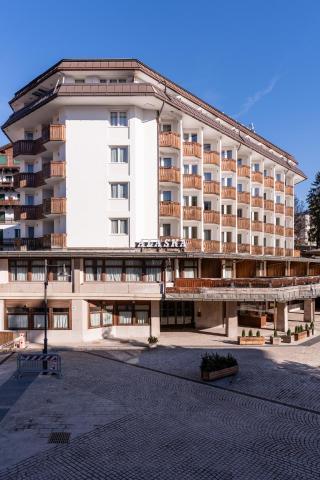 Hotel Alaska Cortina — photo 13