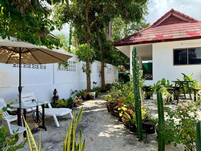 Best Beach Bungalows — photo 16