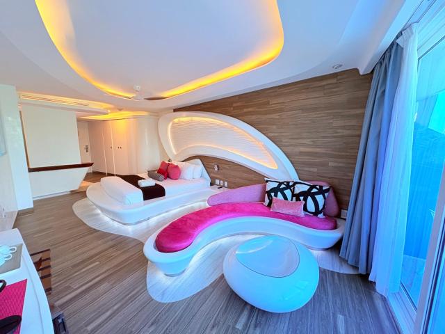 Condohotel The Carmen Deluxe Oceanview King Suite — photo 11