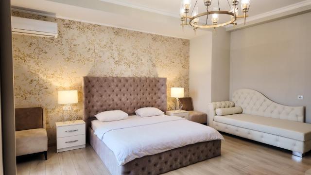 Deluxe Double Room with Balcony — Rivendell Boutique By Umbrella