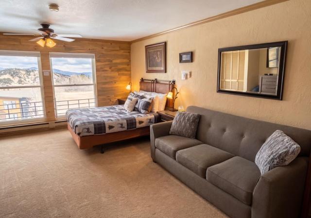 Mountain Getaway and Pool at Brian Head Ski Resort — photo 3