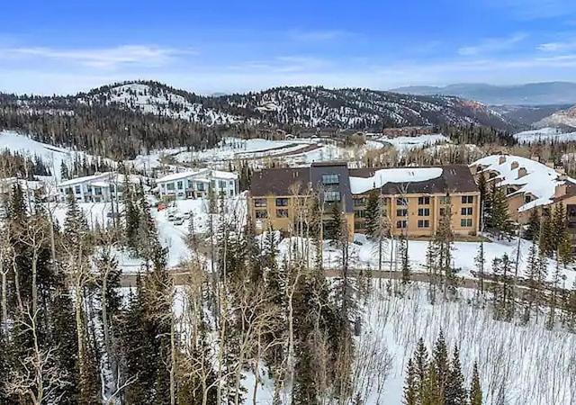 Mountain Getaway and Pool at Brian Head Ski Resort — photo 15