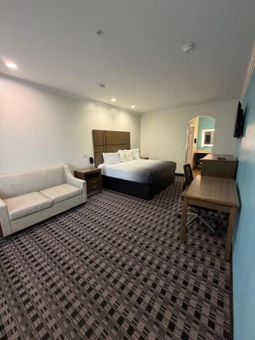 Crystal Inn & Suites IAH Humble — photo 10