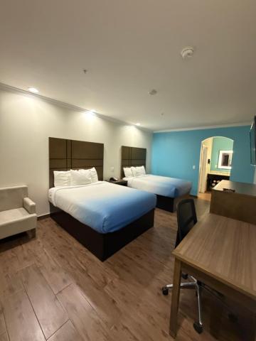 Crystal Inn & Suites IAH Humble — photo 9
