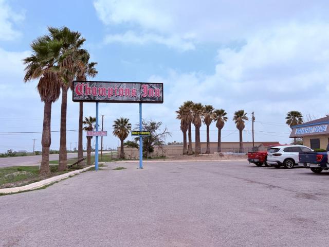 Champions Inn and Cafe — photo 9