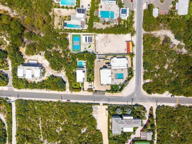 Long Bay Pool Escape Minutes from Grace Bay — photo 13