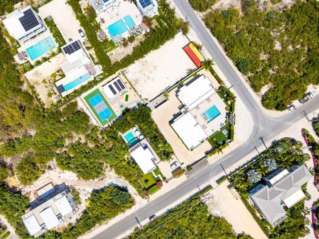 Long Bay Pool Escape Minutes from Grace Bay — photo 15