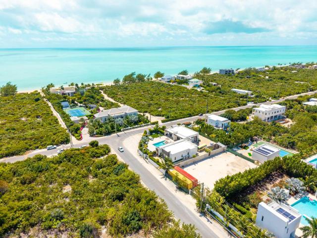 Long Bay Pool Escape Minutes from Grace Bay — photo 18