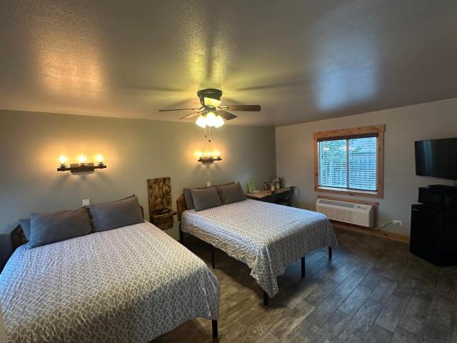 Columbine Motel — photo 16