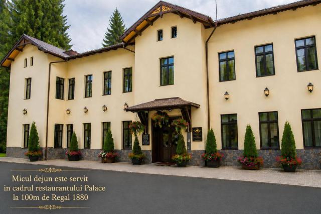 Hotel Regal 1880 - Boutique Hotel in Parcul Central Sinaia in Romania