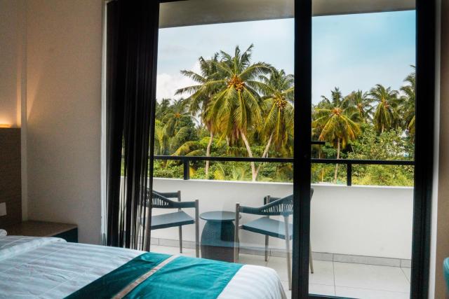 Hudhuveli Maldives — photo 23