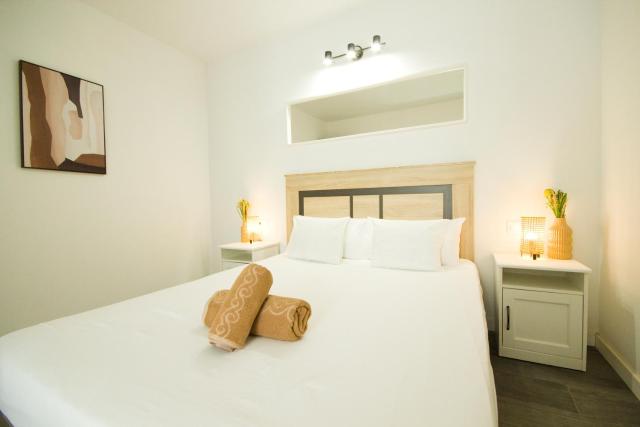 Los Alonsos - Open Mall - By AZ Rentals — photo 8