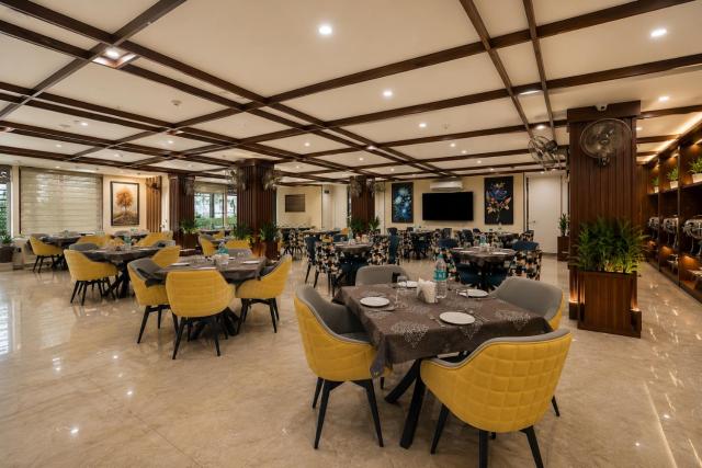 Hotel Le Premier Delhi Airport — photo 20