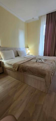 Double or Twin Room with Balcony — Tbiliseli Inn