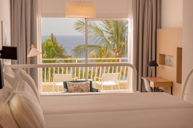Plus Fariones Suite Hotel — photo 19