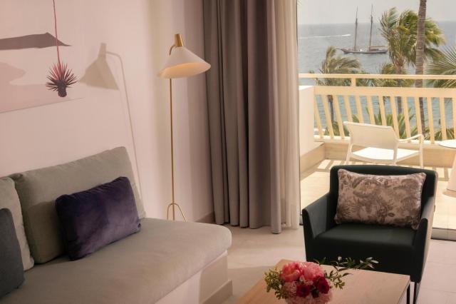 Plus Fariones Suite Hotel — photo 21