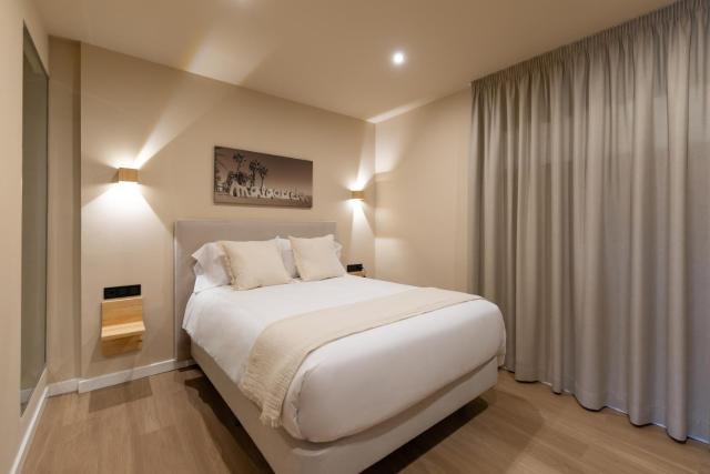 Arena Málaga Suites — photo 3