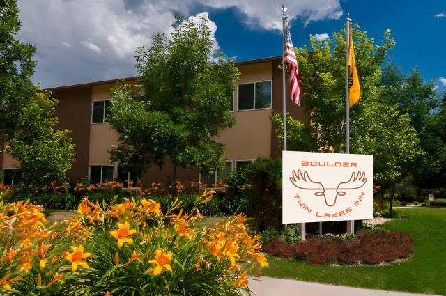 Boulder Twin Lakes Inn — photo 2
