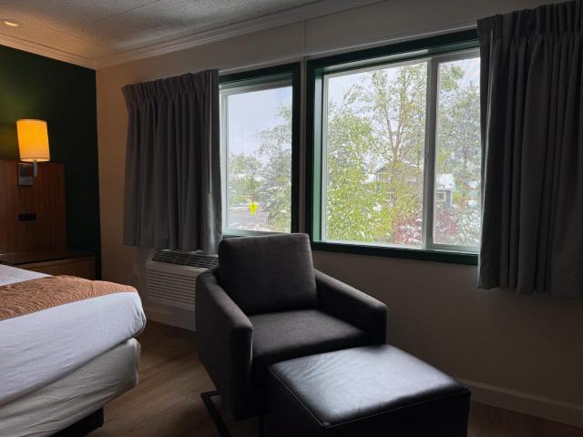 Boulder Twin Lakes Inn — photo 14
