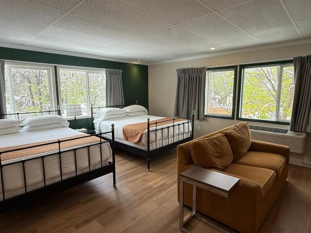 Boulder Twin Lakes Inn — photo 9