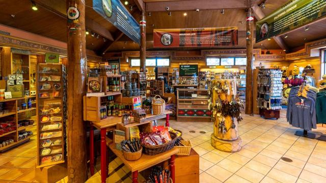 Maswik Lodge - Inside the Park — photo 5
