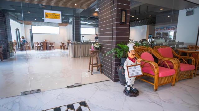 Citin Armoni Patong Hotel by Compass Hospitality - Newly Renovated — photo 8
