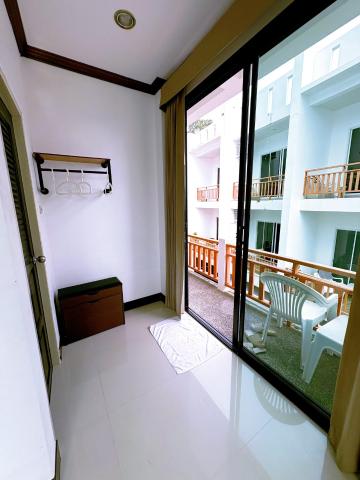 Kata Beachwalk Hotel and Bungalows — photo 18