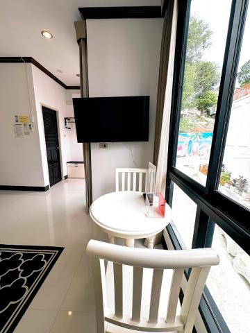 Kata Beachwalk Hotel and Bungalows — photo 24