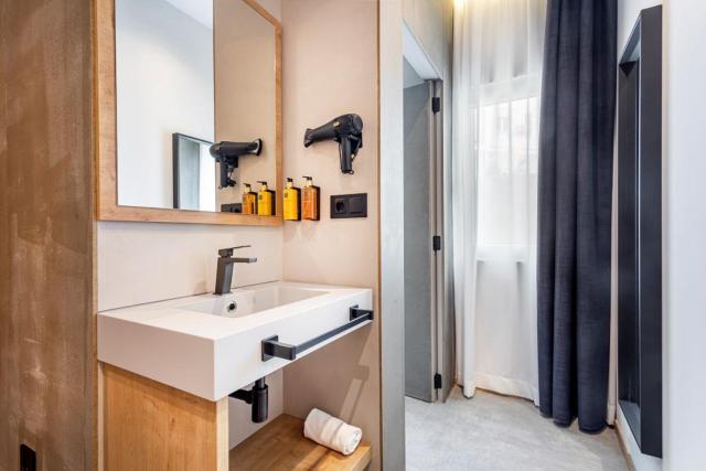 Nalu Ruzafa Boutique Rooms — photo 7