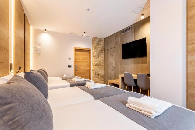 Nalu Ruzafa Boutique Rooms — photo 19