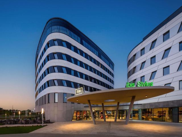 ibis Styles Budapest Airport — photo 1