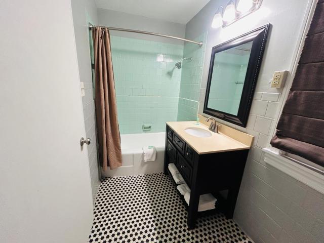 7 Gables Motel — photo 16
