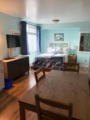 Shoreline Suites — photo 4