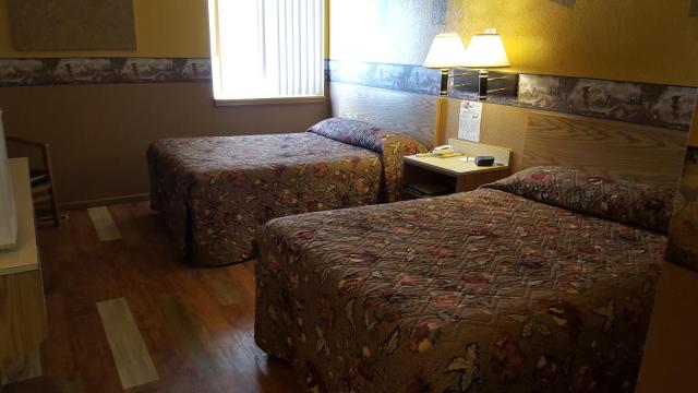 Earth Inn Motel — photo 19