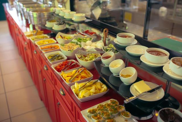 King Tamar Hotel By Luxuria Hotels — photo 22