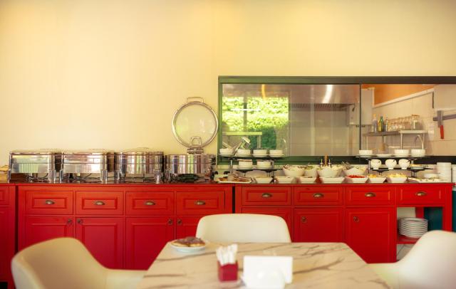 King Tamar Hotel By Luxuria Hotels — photo 21