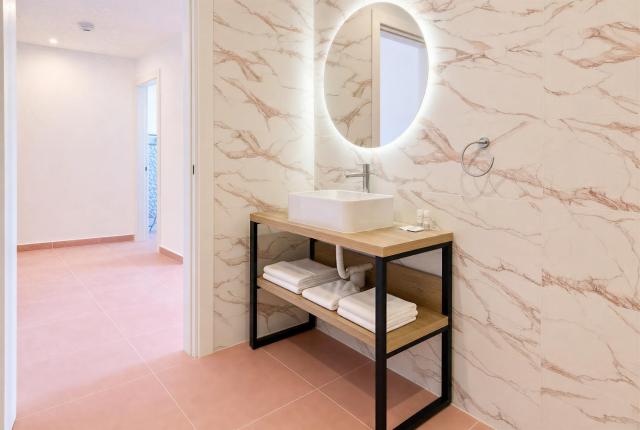 Flamingo Apartments in Vegas Resort, Malta — photo 24