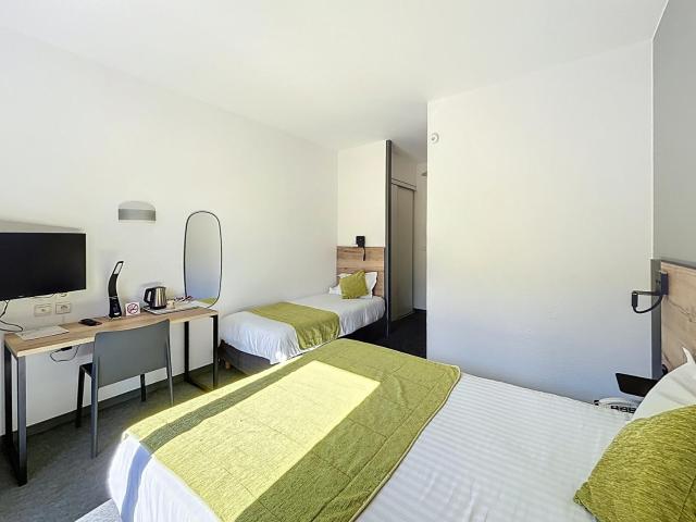 Hôtel Lacour — photo 20