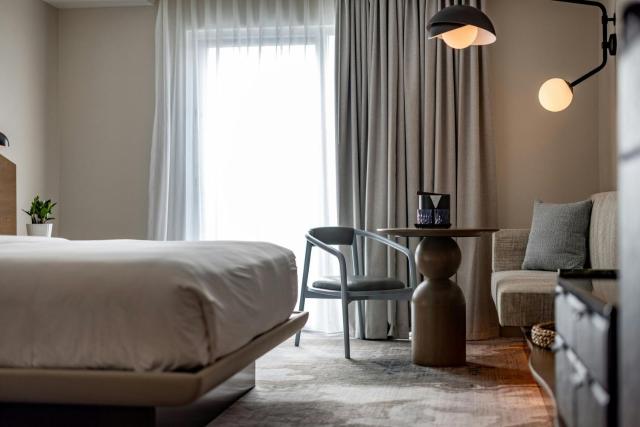 The Limited Hotel — photo 21